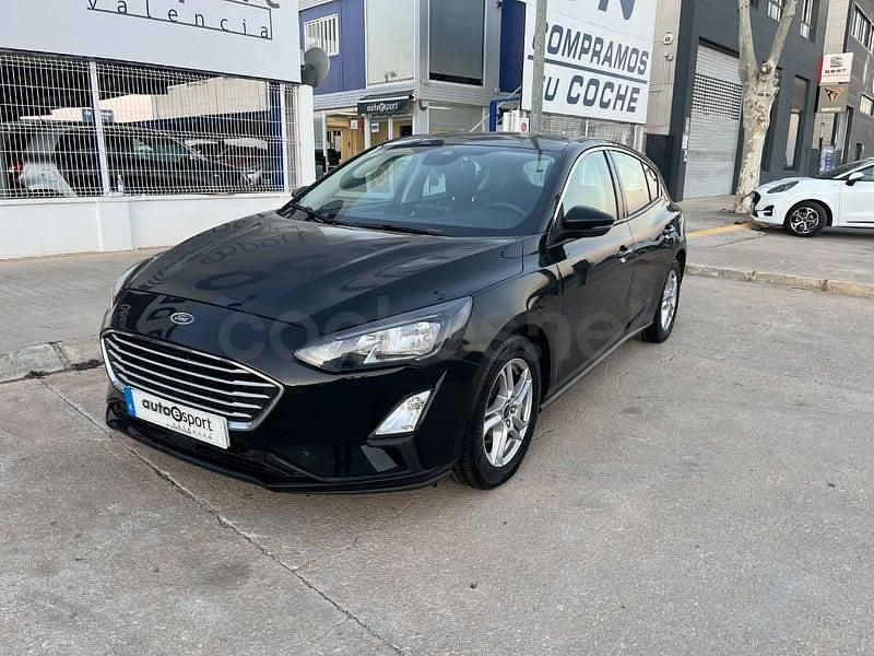 Usado Ford Focus Trend 125 CV (91 kW) 2019 Negro Berlina