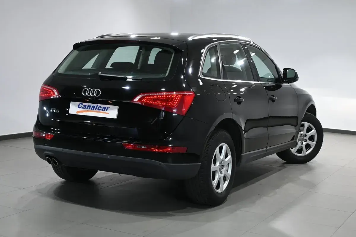 Usado Audi Q5 170 HP (125 kW) 2011 Preto SUV