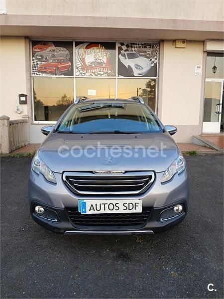 Usado Peugeot 2008 Style 110 CV (80 kW) 2016 Gris / plata SUV