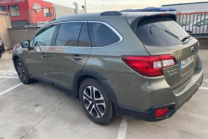 Usado Subaru Outback Sport 175 CV (128 kW) 2021 Familiar