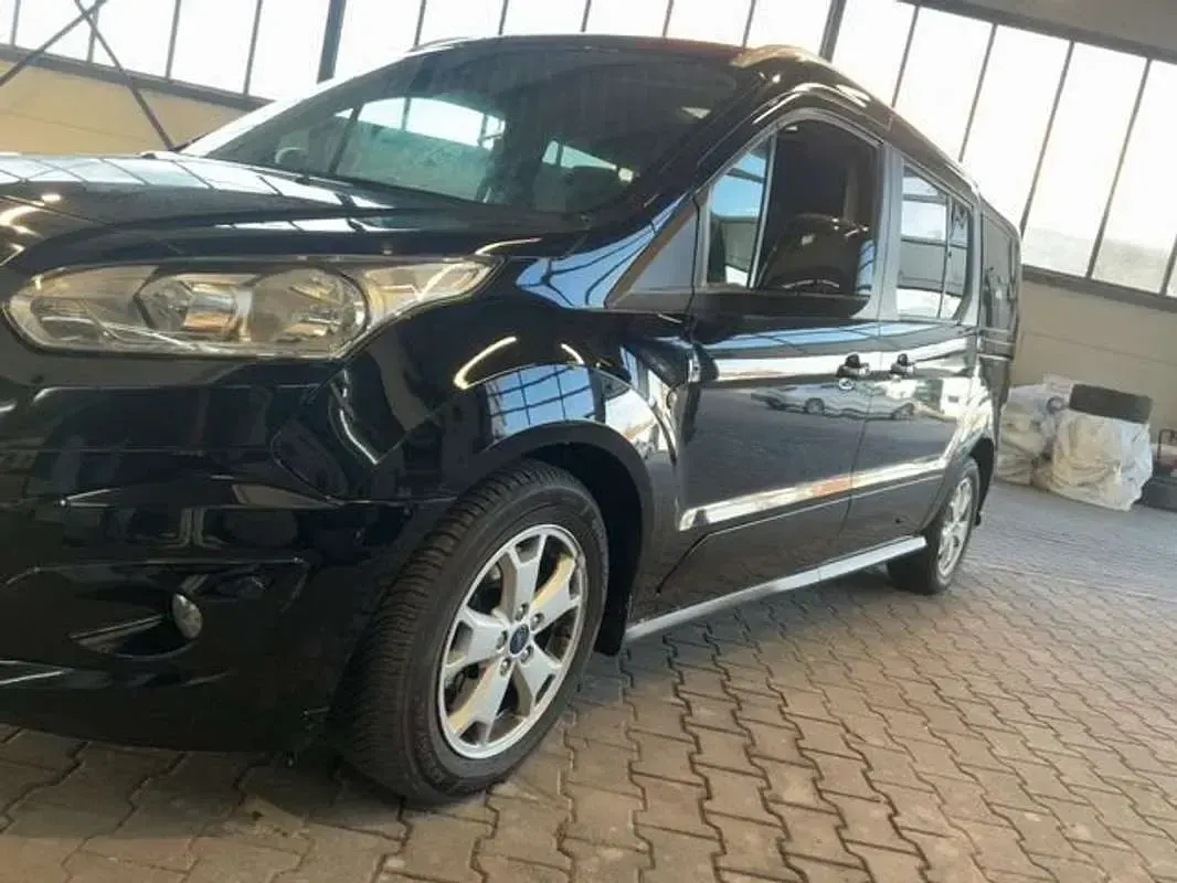 Usado Ford Transit Connect Titanium 120 CV (88 kW) 2016 Negro Monovolumen