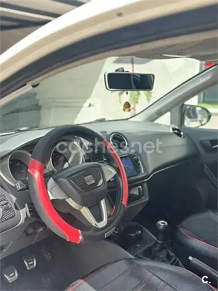 Usado Seat Ibiza SC Sport 143 CV (105 kW) 2009 Blanco Utilitario