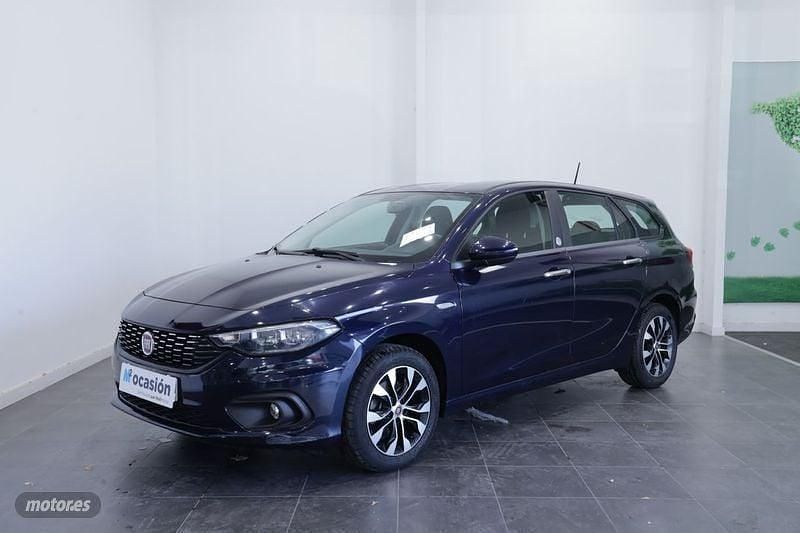 Usado Fiat Tipo Mirror 95 CV (69 kW) 2020 Azul Familiar