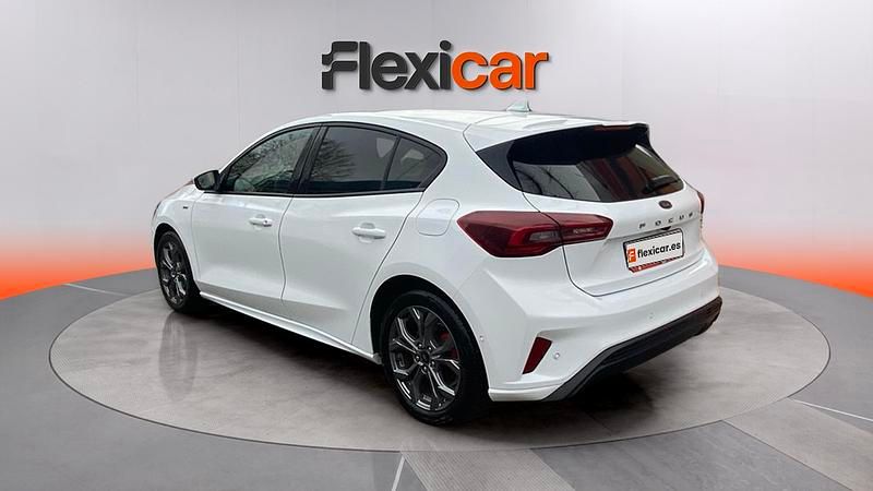 Usado Ford Focus ST-Line 125 CV (91 kW) 2022 Blanco Berlina