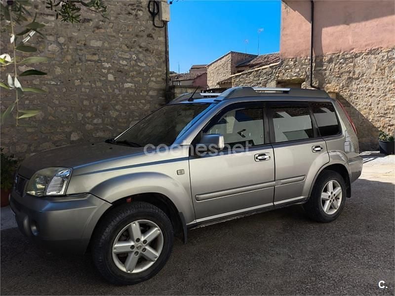 Gris / plata Usado 2004 Nissan X-Trail Comfort SUV | 7300 € - Imagen 1/4