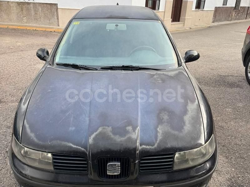 Negro Usado 2003 Seat Leon Stella Berlina | 1900 € (Precio justo) - Imagen 1/4
