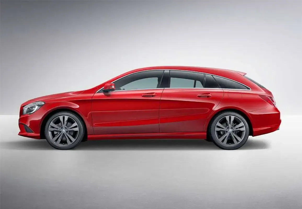 Usado Mercedes CLA200 Shooting Brake 136 CV (100 kW) 2019 Rojo Familiar