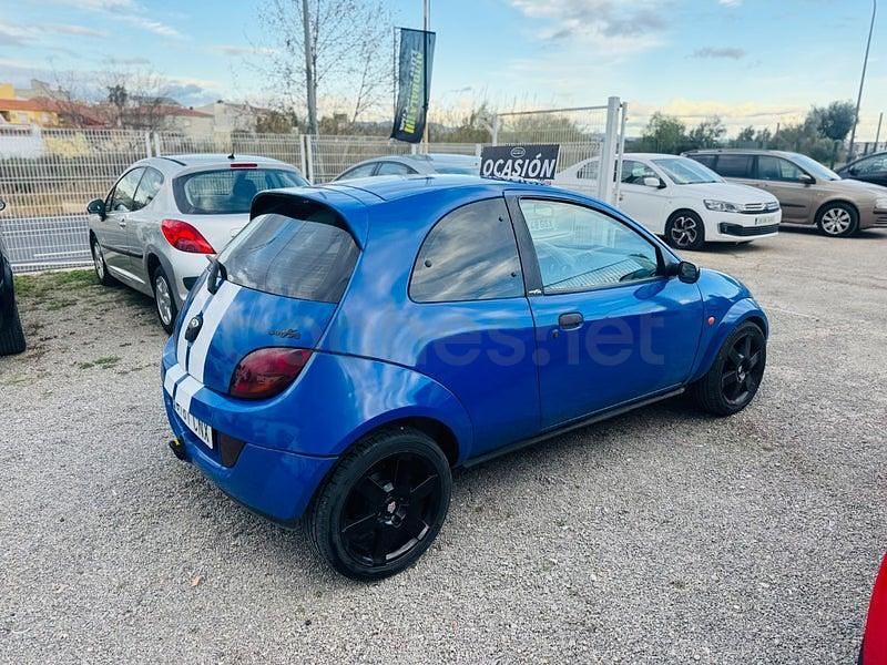 Usado Ford SportKa 95 CV (69 kW) 2004 Azul Utilitario