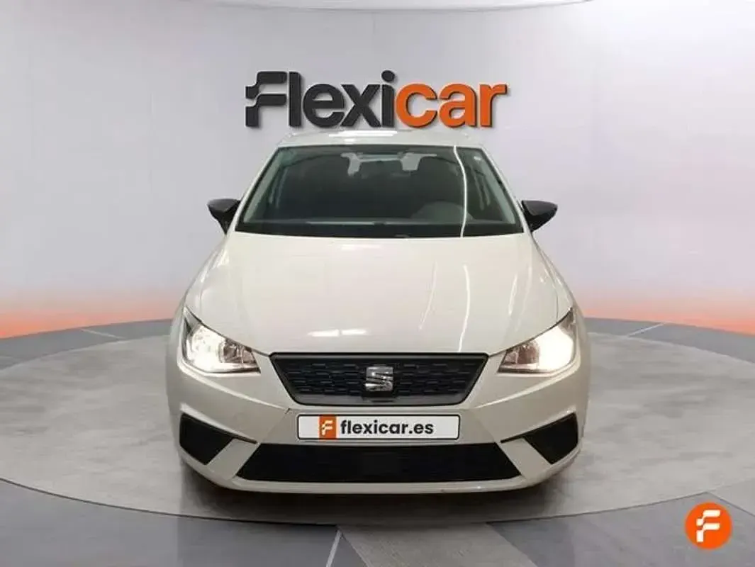 Usado Seat Ibiza Style 80 CV (58 kW) 2019 Blanco Utilitario