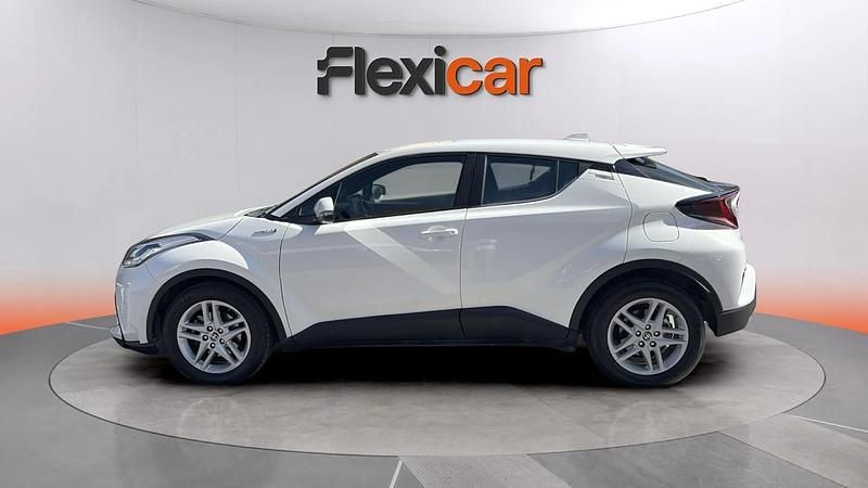 Używany Toyota C-HR Active 122 KM (89 kW) 2021 Biały SUV