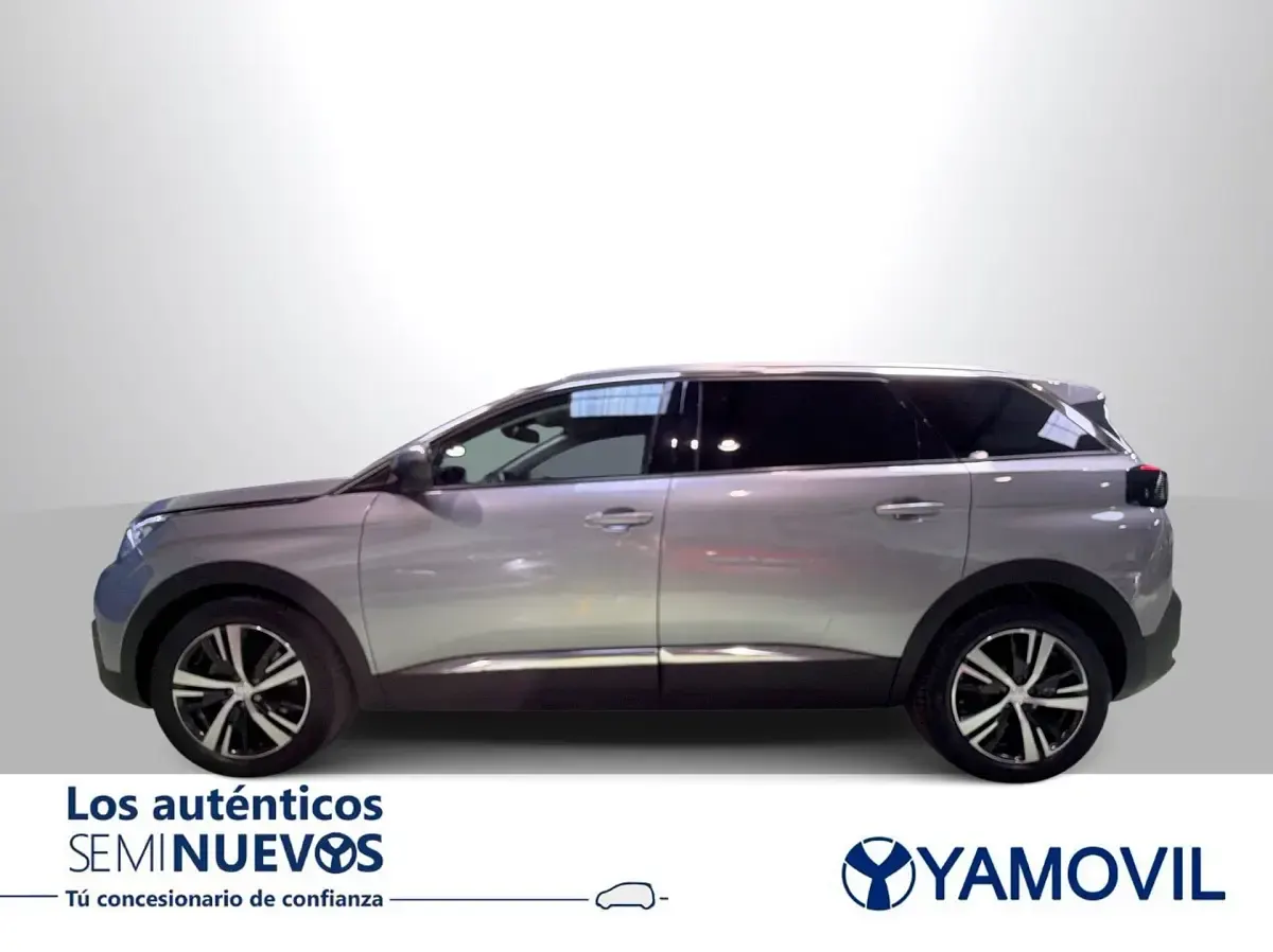Usado Peugeot 5008 Allure 130 CV (95 kW) 2019 Gris / plata SUV