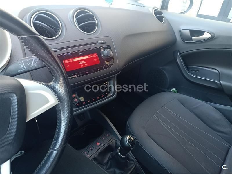 Usado Seat Ibiza Copa 105 CV (77 kW) 2011 Negro Berlina