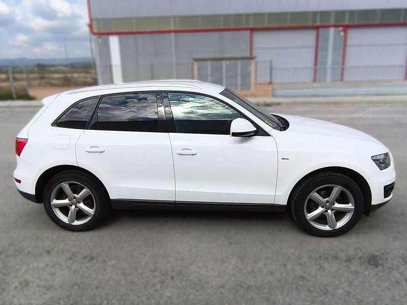 Używany Audi Q5 Premium 177 KM (130 kW) 2011 Biały SUV