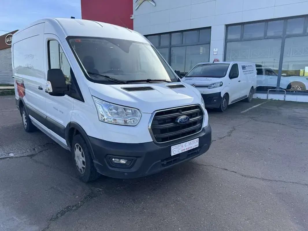Usado Ford Transit Trend 131 CV (96 kW) 2020 Blanco Van