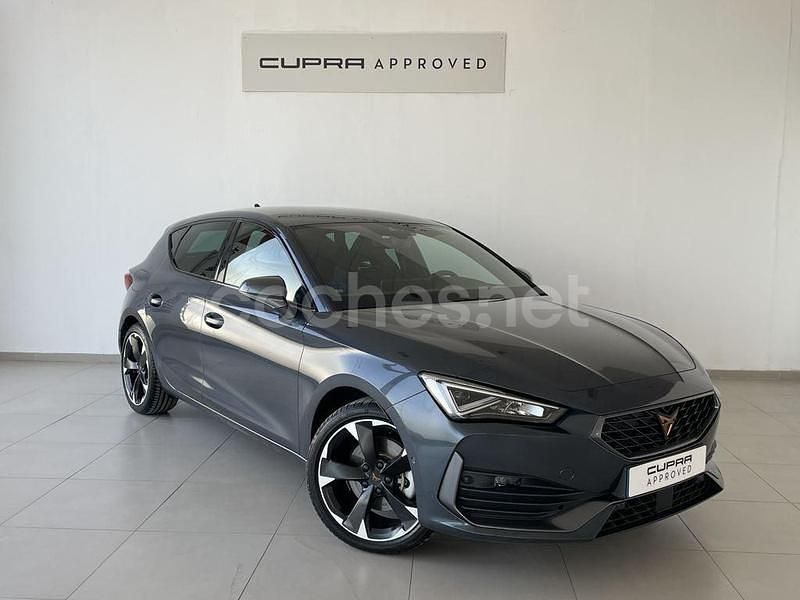 Gris / plata Usado 2024 Cupra Leon Berlina | 28.500 € (Buen precio) - Imagen 1/4