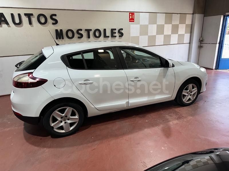 Usado Renault Mégane Business 95 CV (69 kW) 2015 Blanco Berlina