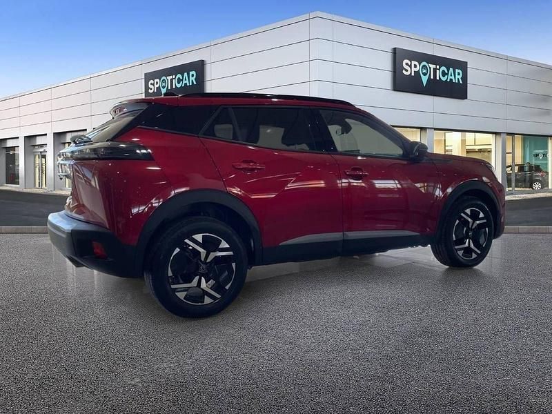Usado Peugeot 2008 Allure 100 CV (73 kW) 2024 Rojo SUV