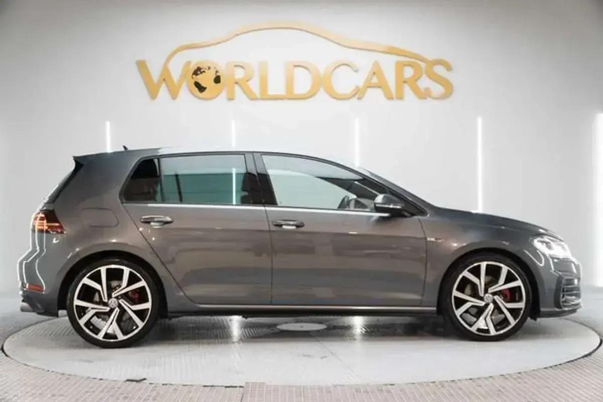 Usado VW Golf VII GTI 230 CV (169 kW) 2017 Gris Berlina