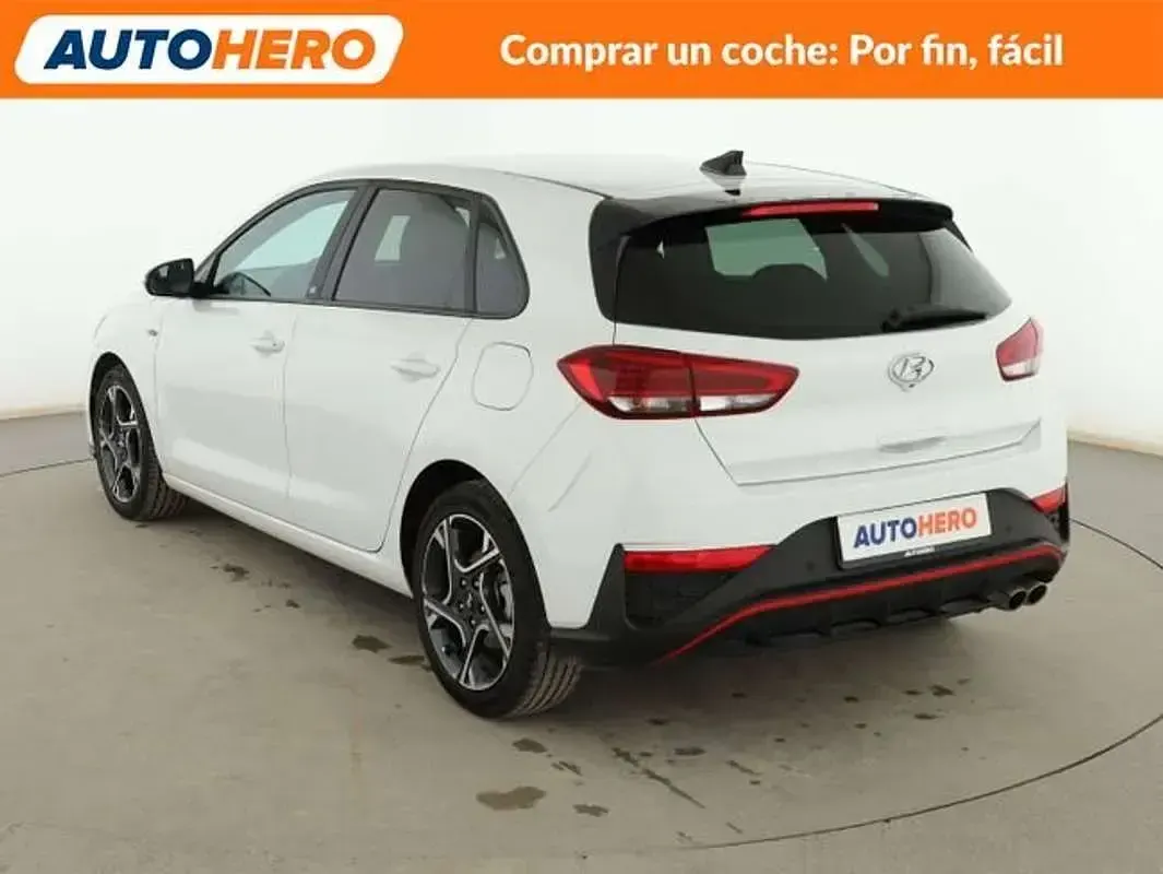 Usado Hyundai i30 N Line 120 HP (88 kW) 2022 Branco Sedan