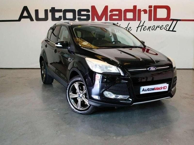 Negro Usado 2014 Ford Kuga Trend SUV | 10.990 € (Precio justo) - Imagen 1/4