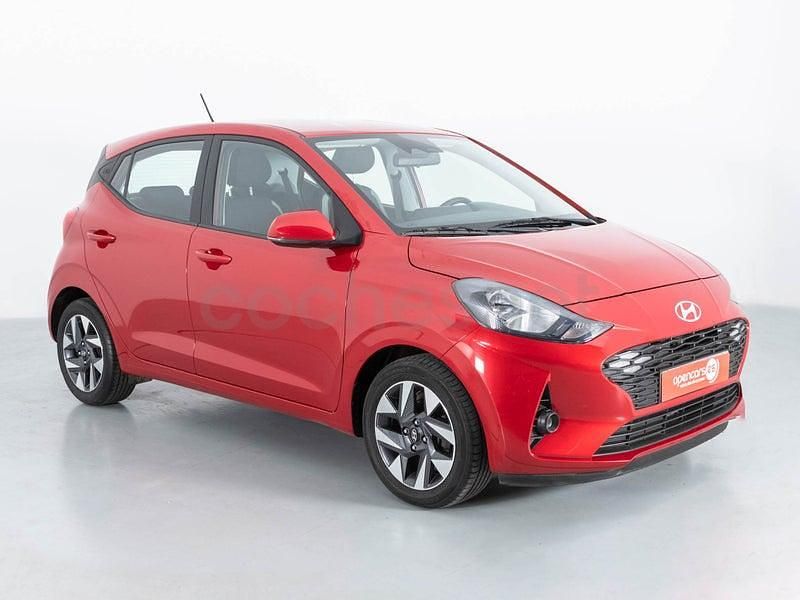 Używany Hyundai i10 67 KM (49 kW) 2024 Czerwony Hatchback