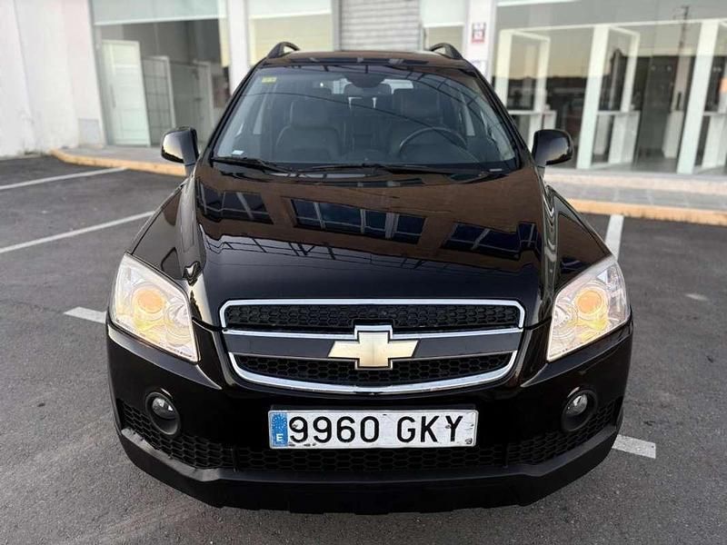 Usado Chevrolet Captiva LT 150 CV (110 kW) 2009 Negro SUV