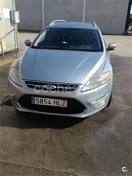 Usado Ford Mondeo Sport 115 CV (84 kW) 2012 Gris / plata Familiar