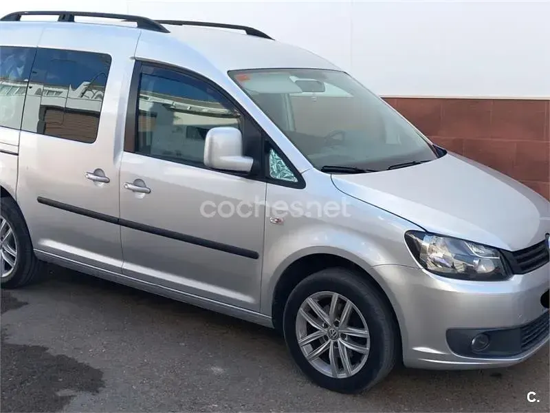 Usado VW Caddy Trendline 102 CV (75 kW) 2012 Blanco Monovolumen