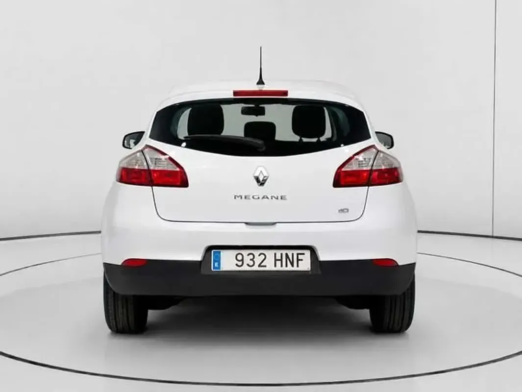 Usado Renault Mégane Authentique 90 CV (66 kW) 2012 Blanco Berlina