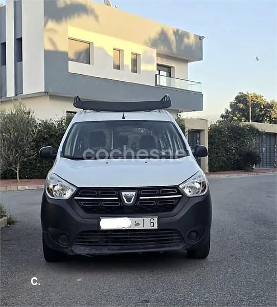 Usado Dacia Dokker Essentiel 95 CV (69 kW) 2020 Blanco Monovolumen