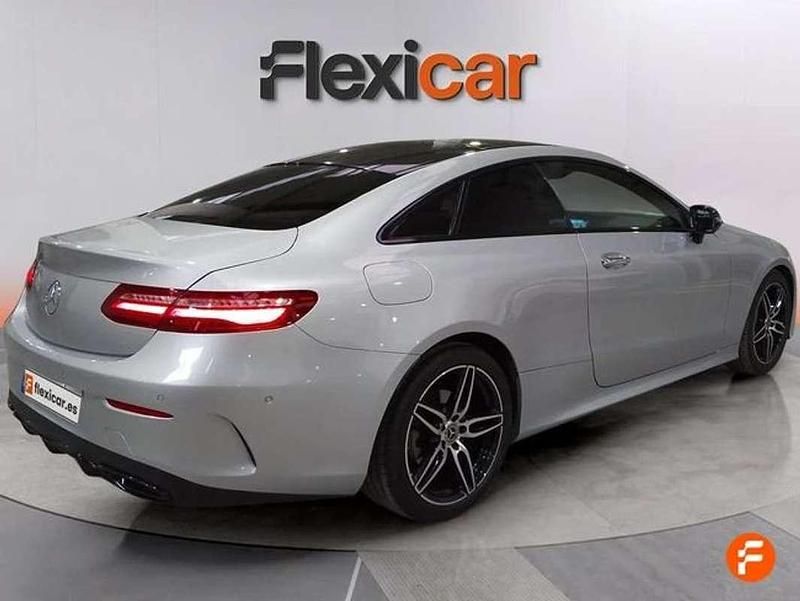 Usado Mercedes E220 194 CV (142 kW) 2018 Gris Coupe