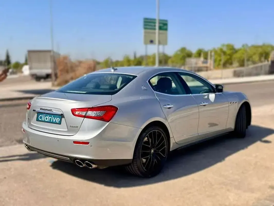 Usado Maserati Ghibli 411 CV (302 kW) 2016 Gris Coupe