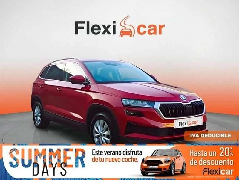Rojo Usado 2023 Skoda Karoq Ambition SUV | 19.190 € (Buen precio) - Imagen 1/4