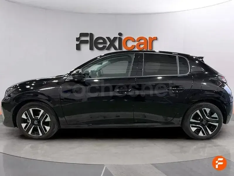 Usado Peugeot 208 Allure 100 CV (73 kW) 2025 Negro Utilitario