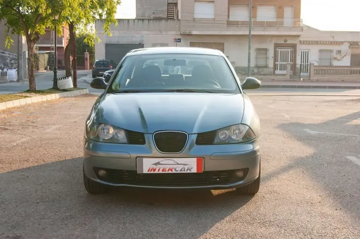 Usado Seat Ibiza Stylance 101 CV (74 kW) 2006 Gris Utilitario