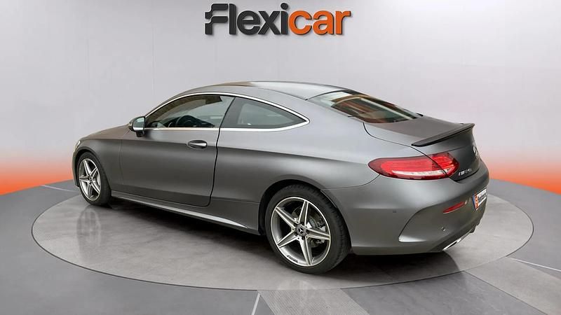 Usado Mercedes C220 170 CV (125 kW) 2018 Gris Coupe