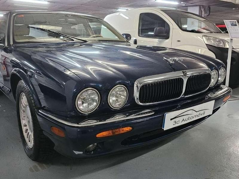 Azul Usado 1997 Jaguar XJ8 Executive Berlina | 9000 € - Imagen 1/4