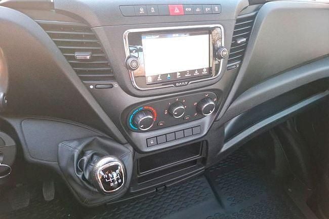 Usado Iveco Daily 158 CV (116 kW) 2020 Negro