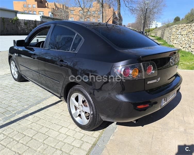 Usado Mazda 3 Active 105 HP (77 kW) 2006 Preto Sedan