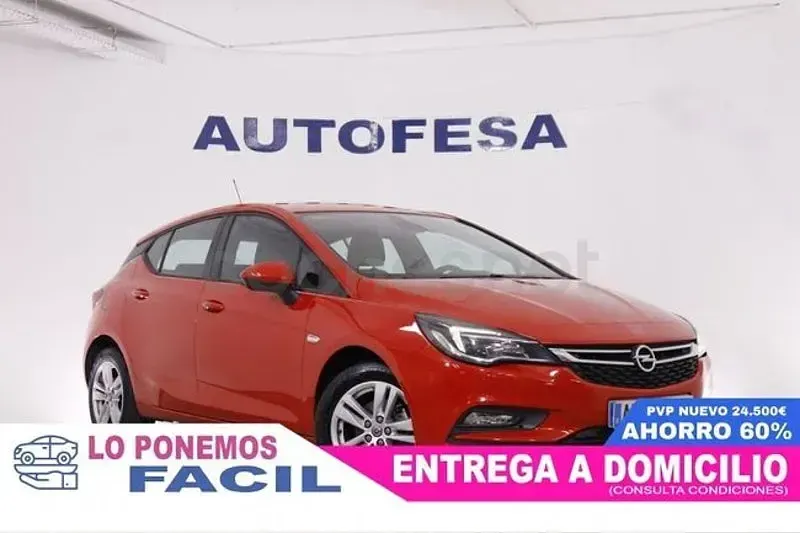 Usado Opel Astra Selective 125 HP (91 kW) 2018 Vermelho Sedan