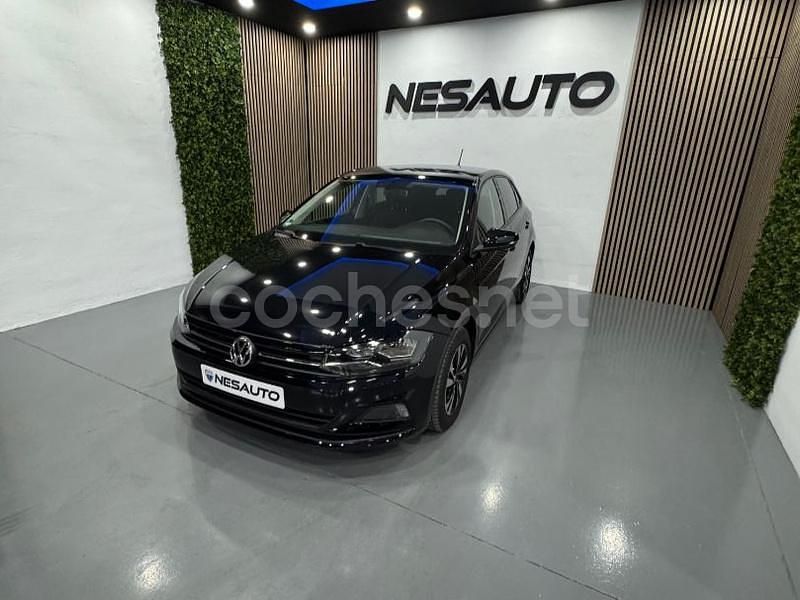 Usado VW Polo Advance 95 CV (69 kW) 2020 Negro Berlina