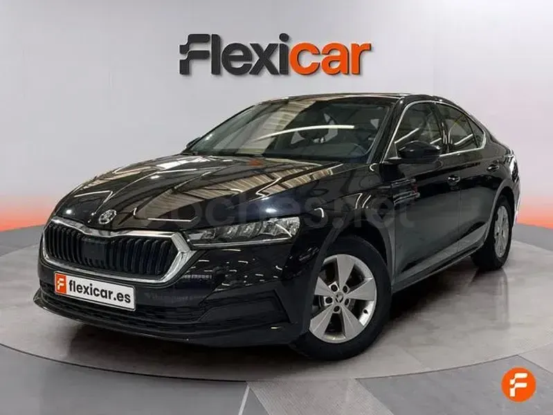Usado Skoda Octavia Ambition 115 CV (84 kW) 2022 Negro Berlina