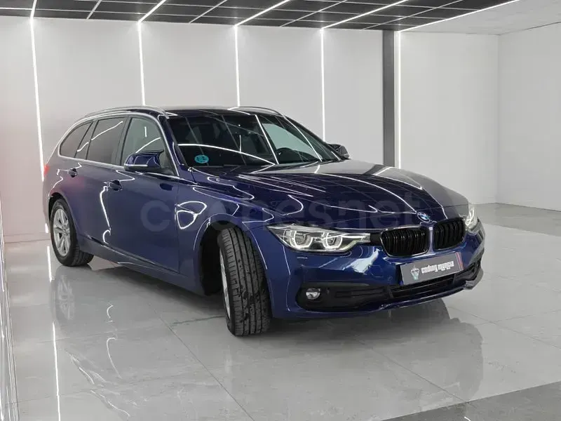 Usado BMW 318 Advantage 136 CV (100 kW) 2016 Azul Familiar