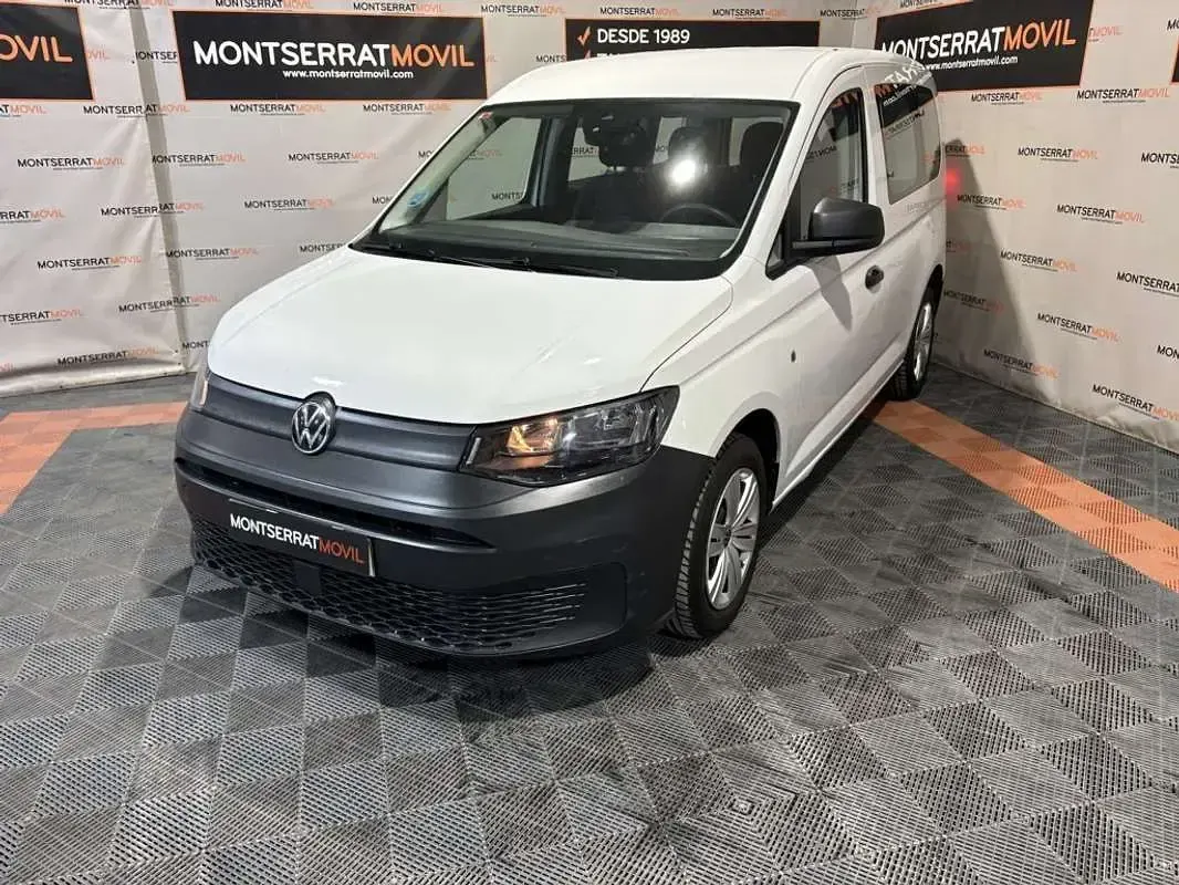 Usado VW Caddy 102 CV (75 kW) 2023 Blanco Monovolumen
