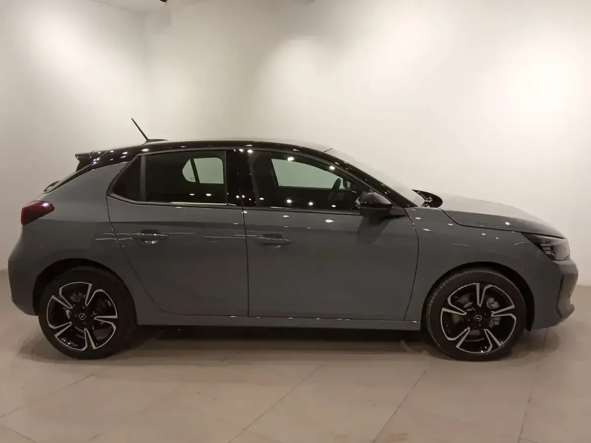 Usado Opel Corsa S 100 CV (73 kW) 2023 Gris Utilitario
