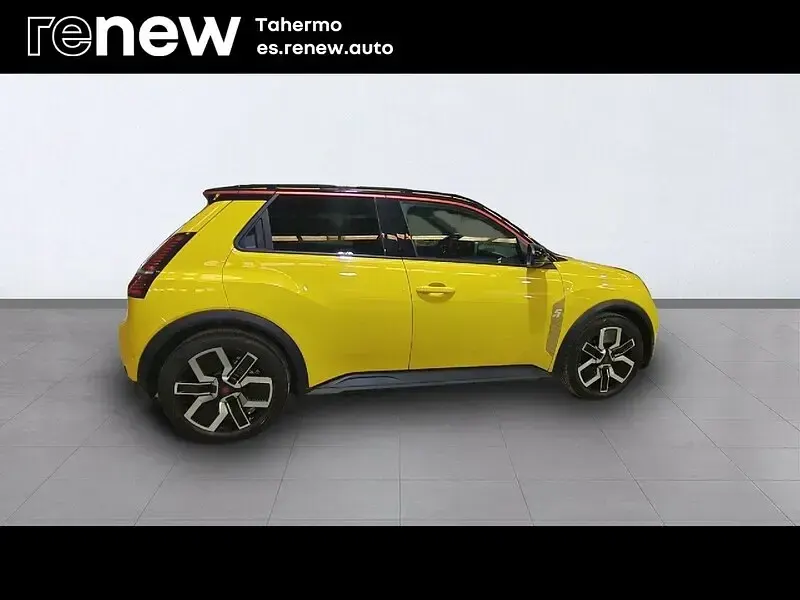 Usado Renault R5 Techno 88 kW (120 CV) 2025 Amarillo Utilitario
