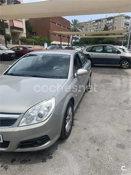 Usado Opel Vectra Elegance 120 CV (88 kW) 2007 Beige Berlina