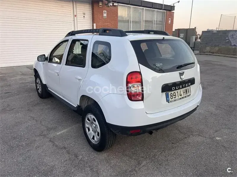 Usado Dacia Duster Lauréate 125 CV (91 kW) 2014 Blanco SUV