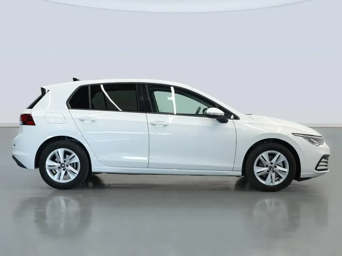 Usado VW Golf VIII Life 150 CV (110 kW) 2022 Blanco