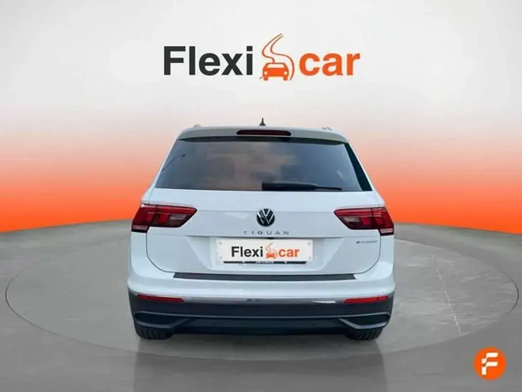 Usado VW Tiguan Life 245 HP (180 kW) 2021 Branco SUV